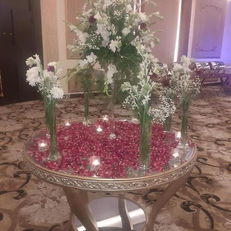 Hotel Gulberg Lodges Mall Road Near Gym Khana Club Lahore Exterior photo