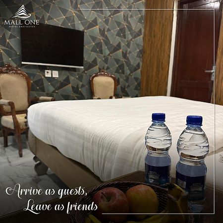 Hotel Gulberg Lodges Mall Road Near Gym Khana Club Lahore Exterior photo